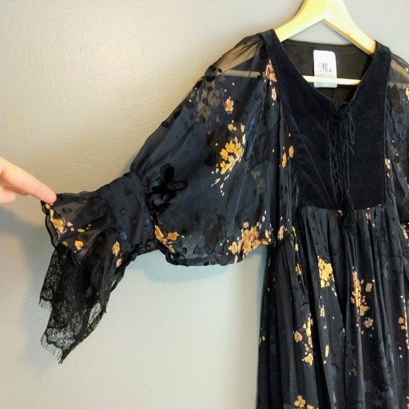 Witchy Core Dress lace up puff sleeve floral halloween - Picture 4 of 9